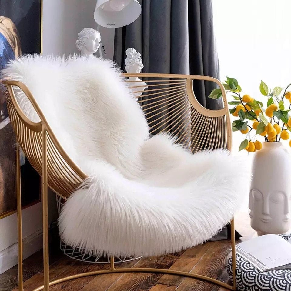 Deluxe Fluffy Faux Sheepskin Rug in Tree Shape