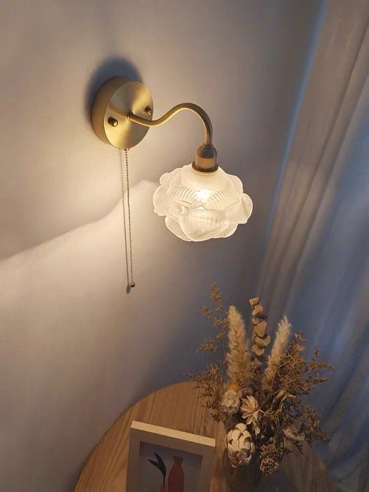 Wall flower deals lamp